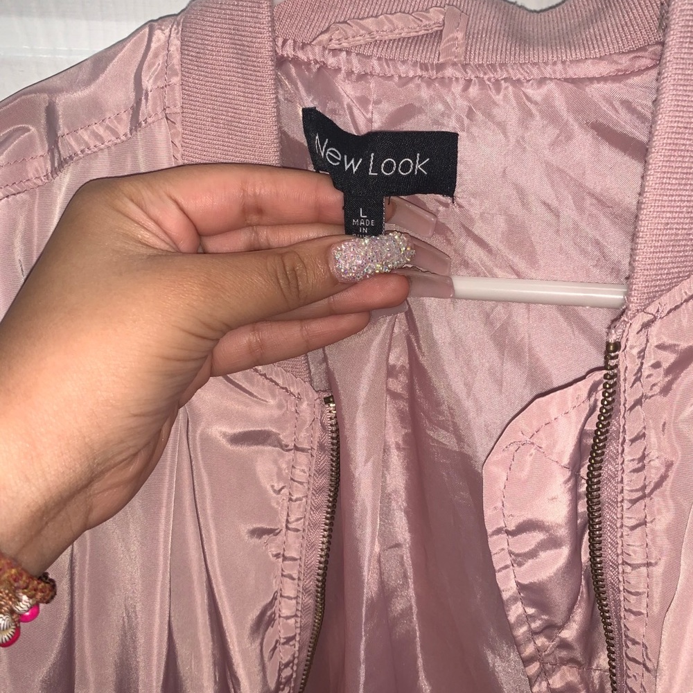 Bomber jacket 🤩 - Picture 3 of 5